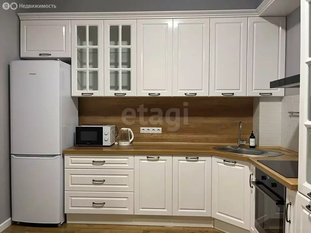 1-комнатная квартира: Тюмень, улица Монтажников, 61 (56.6 м) - Фото 2