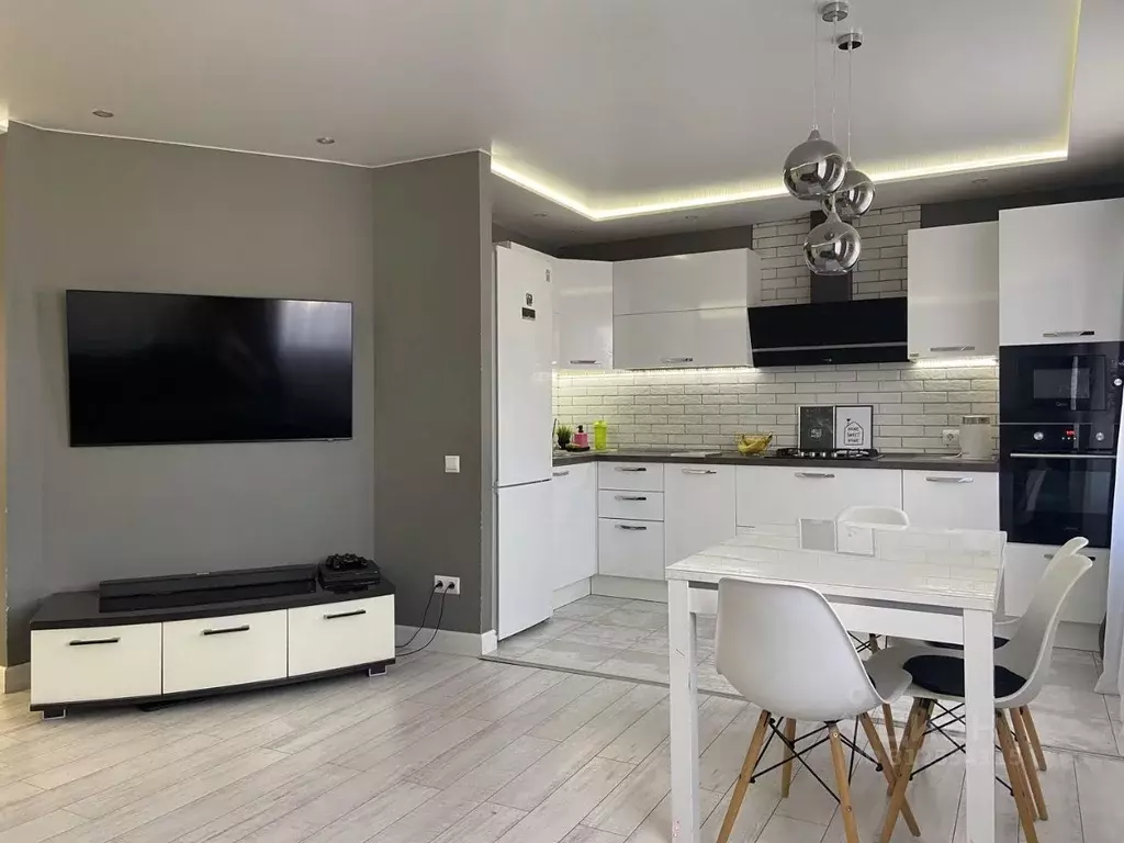 3-к кв. Волгоградская область, Волжский просп. Дружбы, 121 (65.0 м) - Фото 0