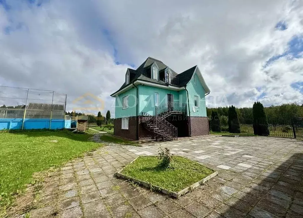 Дом в Смоленская область, с. Новодугино  (146 м) - Фото 0
