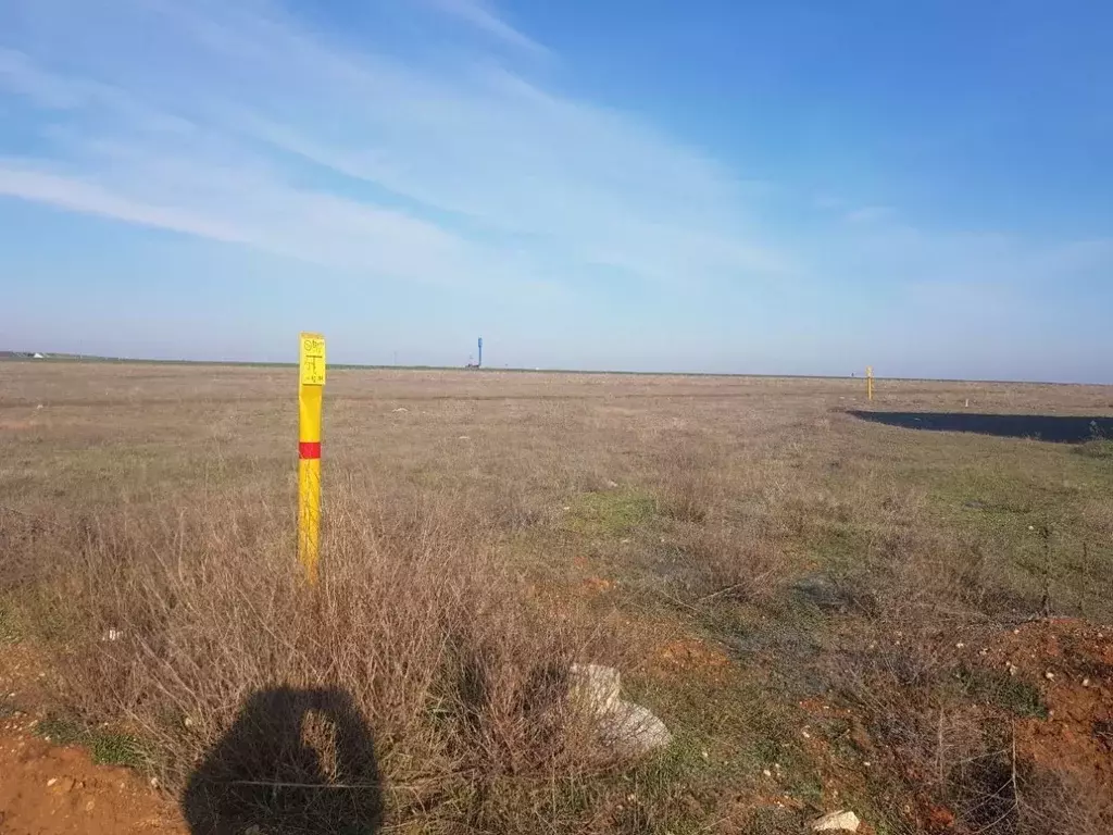 Участок в Крым, Сакский район, с. Суворовское ул. Молодежная, 40 (8.0 ... - Фото 1