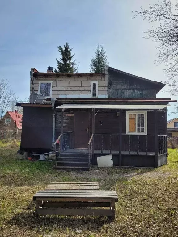 Дом в Ленинградская область, Кировский район, Синявинское городское ... - Фото 0