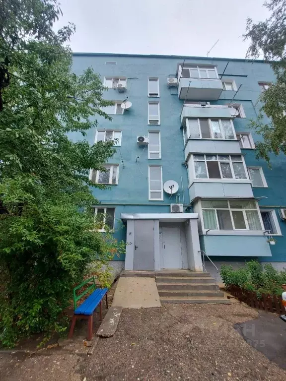 2-к кв. Крым, Красногвардейское пгт ул. 60 лет Октября, 22 (51.2 м) - Фото 1