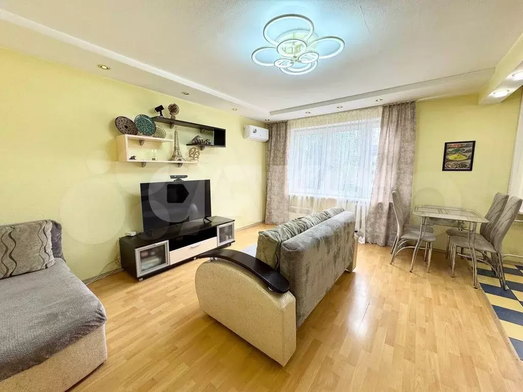 3-к. квартира, 59 м, 4/5 эт. - Фото 0