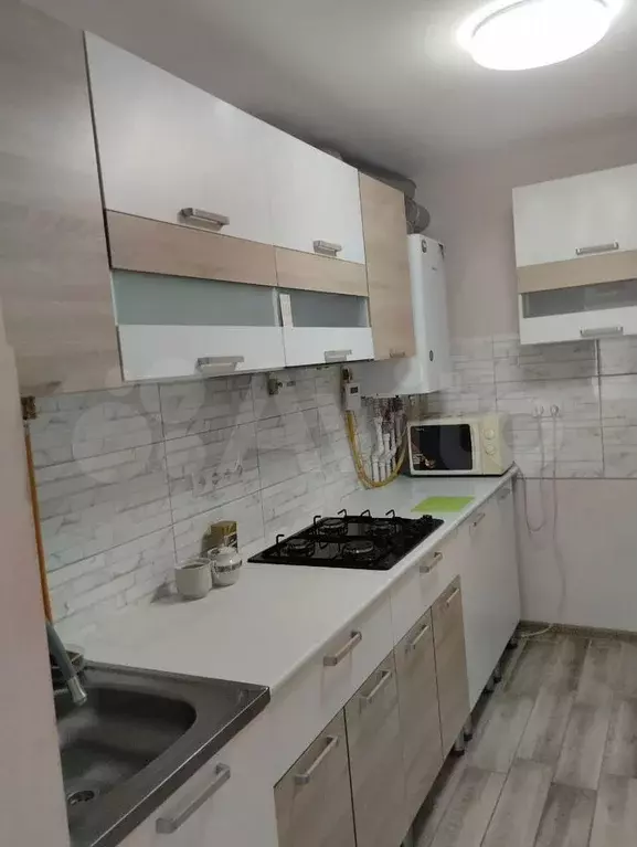 3-к. квартира, 56 м, 1/2 эт. - Фото 0