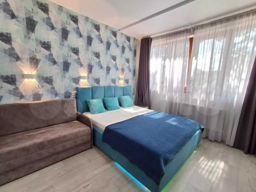 Комната 37 м в 2-к., 3/3 эт. - Фото 0