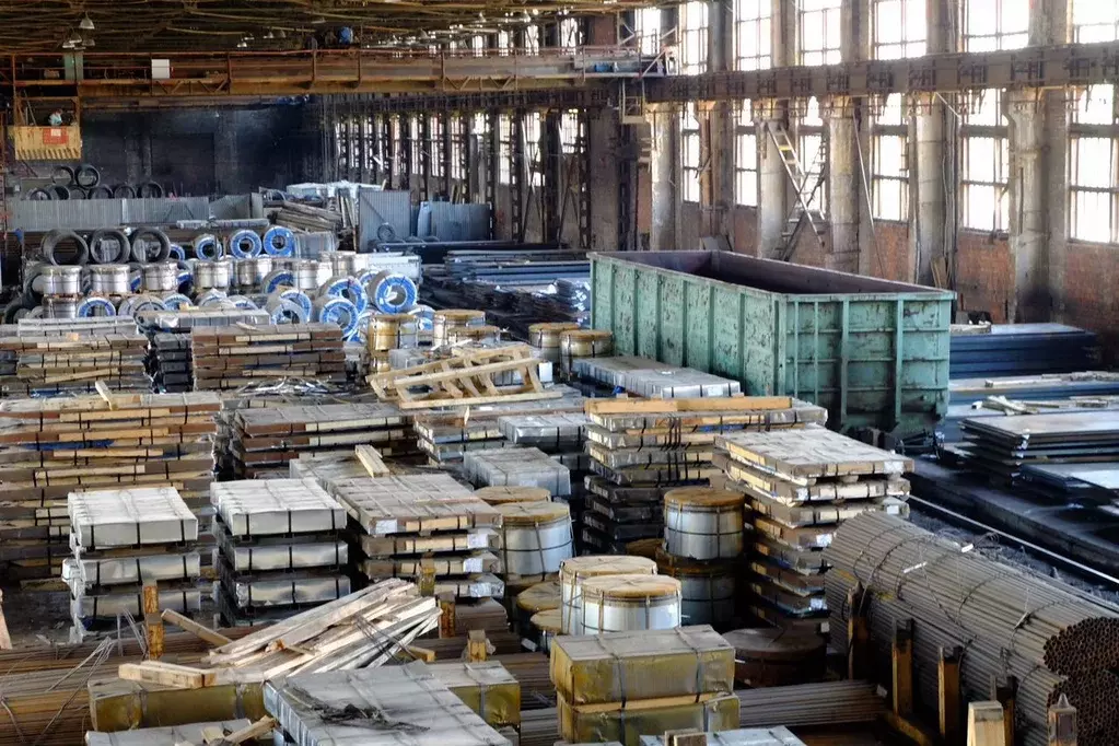 Склад в Свердловская область, Екатеринбург ул. Альпинистов, 57Р (900 ... - Фото 1