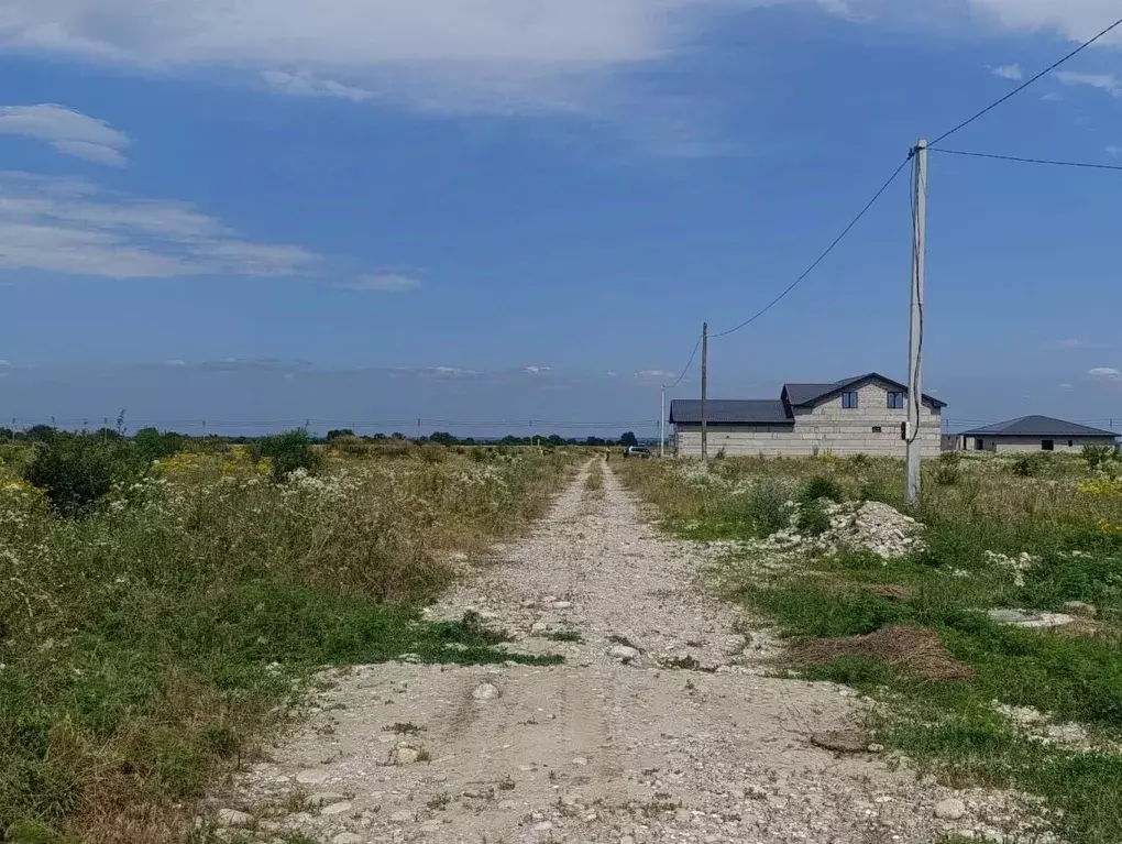 Участок в Кабардино-Балкария, Чегем ул. Братьев Макоевых, 45 (12.0 ... - Фото 1