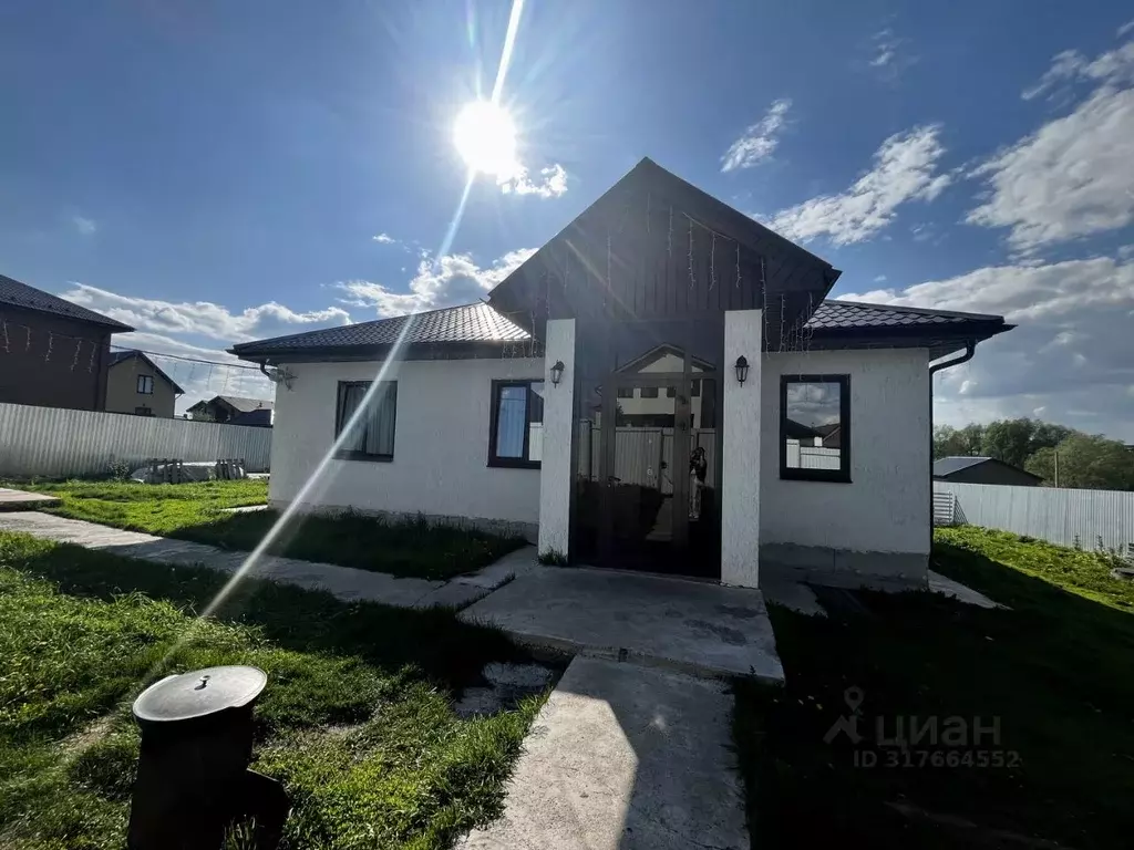 Дом в Татарстан, Пестречинский район, Богородское с/пос, с. Гильдеево ... - Фото 1