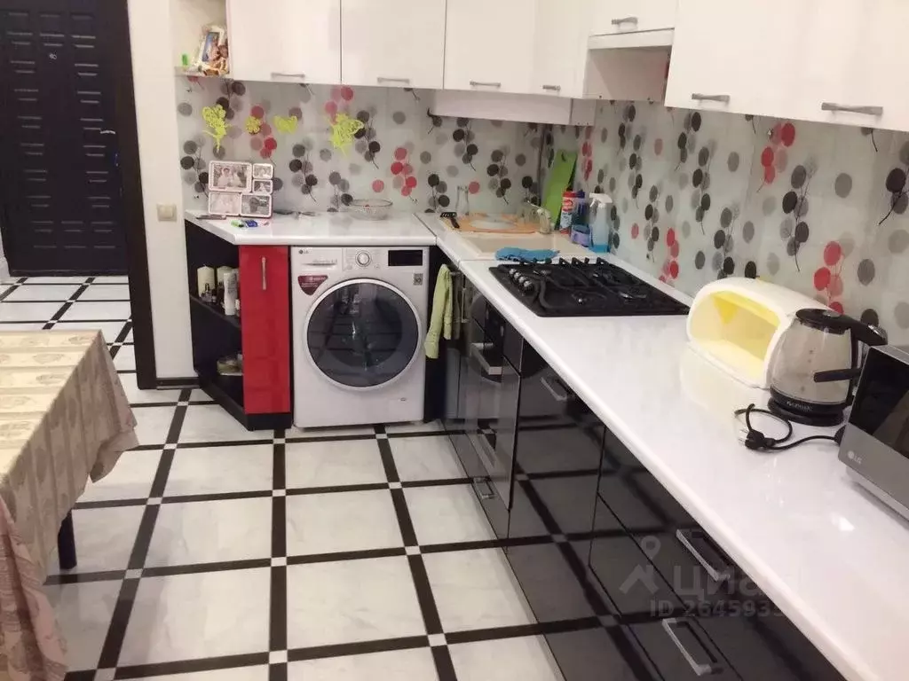 3-к кв. Краснодарский край, Геленджик городской округ, с. Кабардинка ... - Фото 2