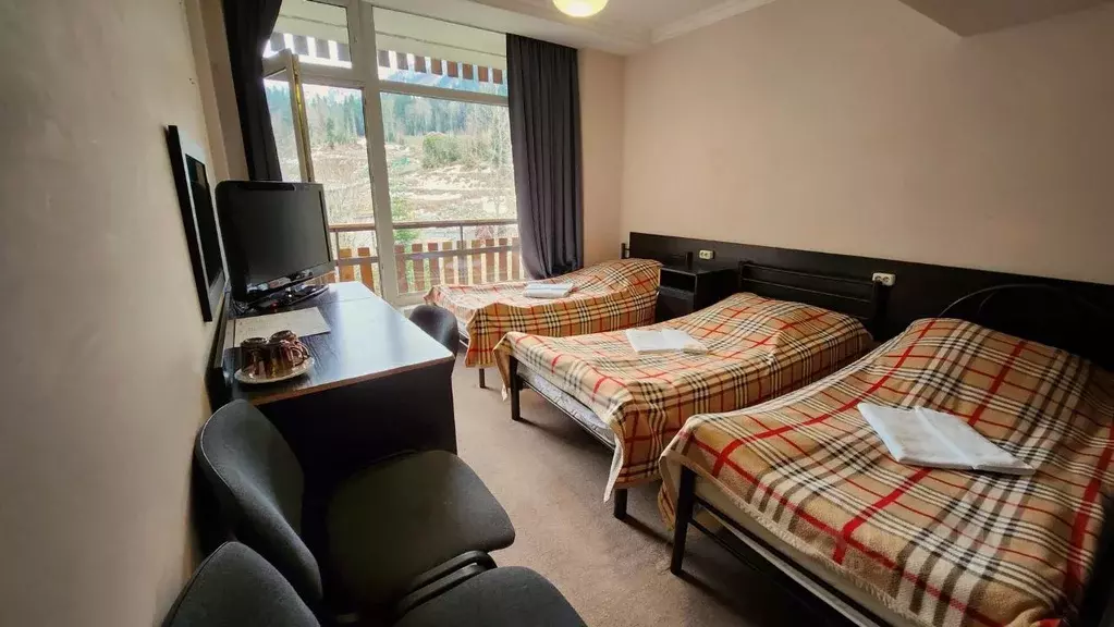 Комната Карачаево-Черкесия, Домбай кп ул. Карачаевская, 72 (16.0 м) - Фото 1