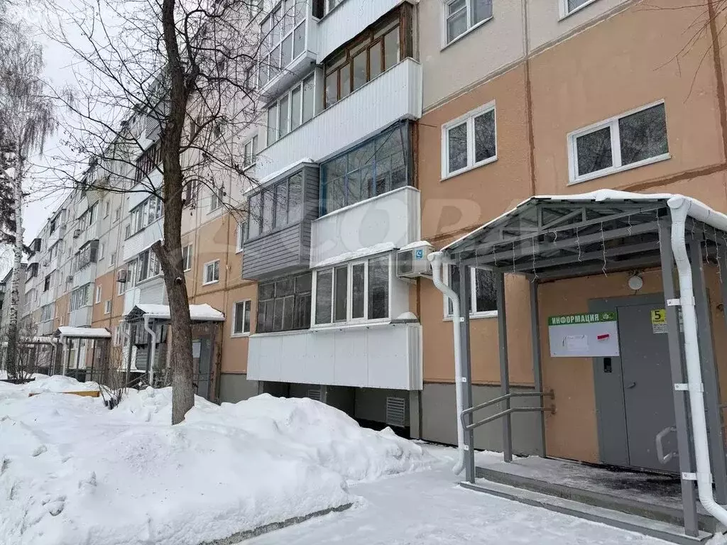 3-комнатная квартира: Курган, улица Войкова, 21 (62.9 м) - Фото 1