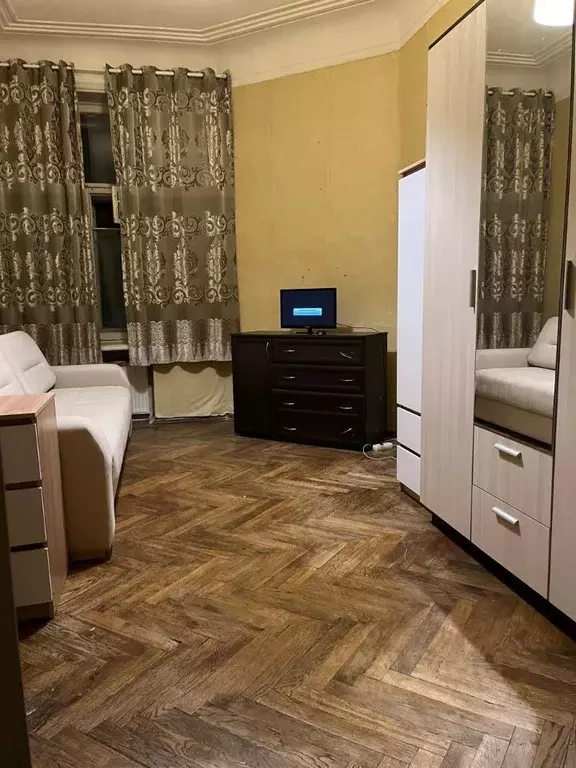 Комната Санкт-Петербург Суворовский просп., 38 (17.0 м) - Фото 1