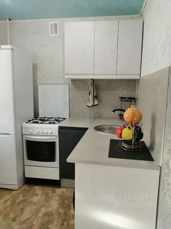 2-к кв. Пермский край, Губаха Октябрьский просп., 8 (41.7 м) - Фото 1