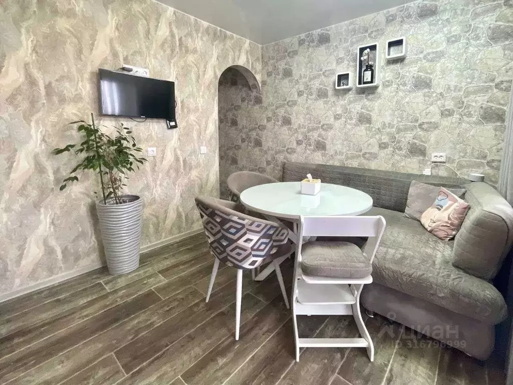 2-к кв. Амурская область, Благовещенск Заводская ул., 4/1 (70.0 м) - Фото 1