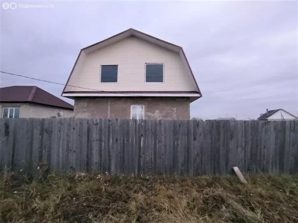 Дом в Усть-Абаканский район, деревня Чапаево (95 м) - Фото 1