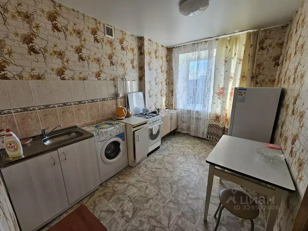 1-к кв. Омская область, Омск ул. 4-я Транспортная, 40 (36.0 м) - Фото 1