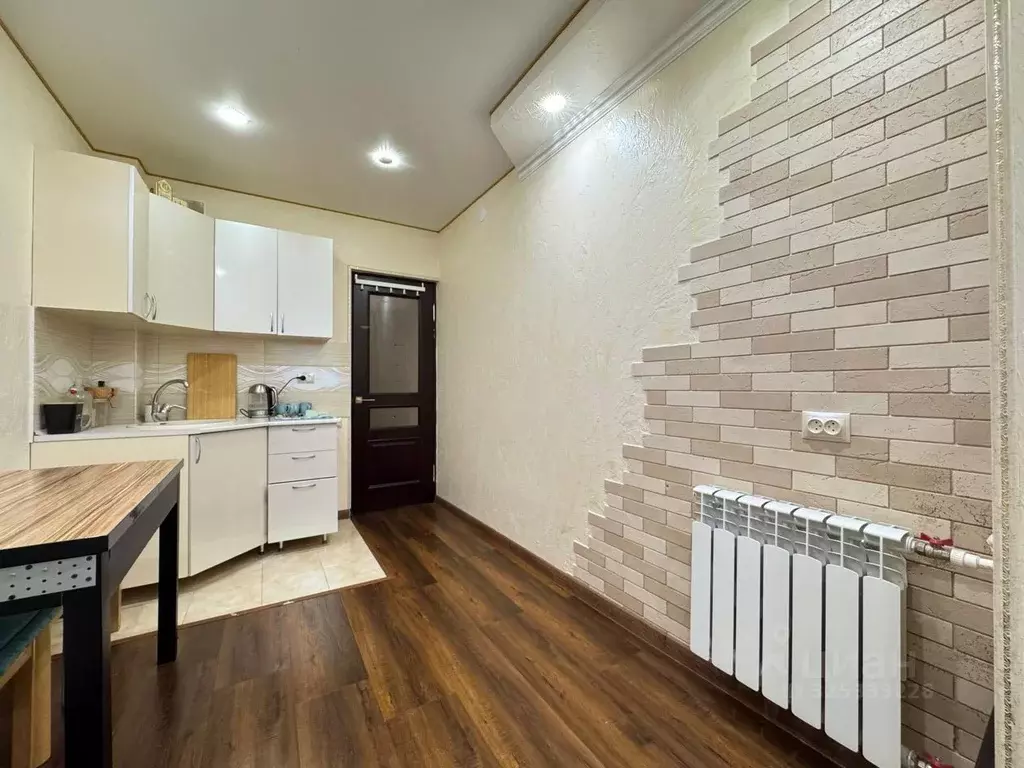 3-к кв. Кабардино-Балкария, Нальчик ул. Тарчокова (78.6 м) - Фото 1