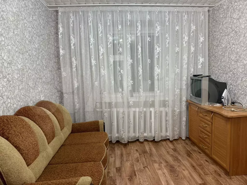 1-к. квартира, 40 м, 1/9 эт. - Фото 1