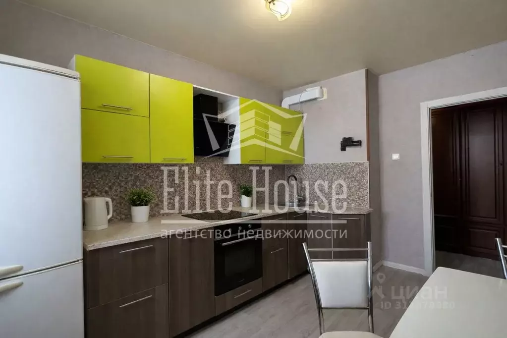 3-к кв. Калужская область, Калуга ул. Фомушина, 10 (84.2 м) - Фото 1