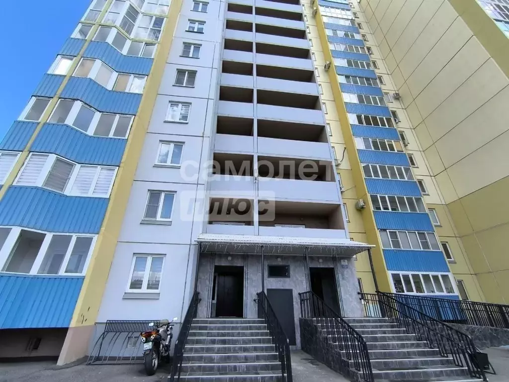 1-к кв. Омская область, Омск бул. Архитекторов, 17/1 (40.0 м) - Фото 1