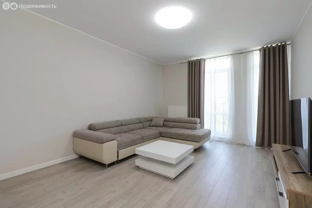 3-комнатная квартира: Калининград, улица Горького, 176Гк2 (79.4 м) - Фото 1