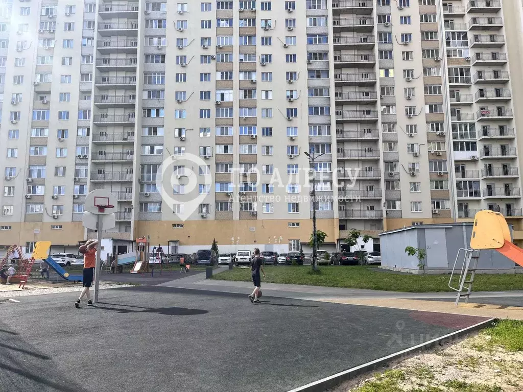 2-к кв. Саратовская область, Энгельс просп. Фридриха Энгельса, 95А ... - Фото 0