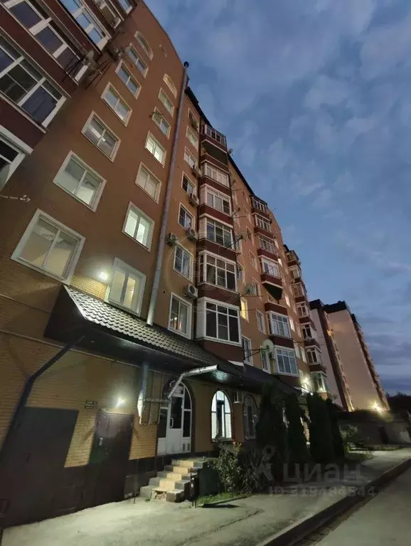 2-к кв. Карачаево-Черкесия, Черкесск просп. Ленина, 154 (70.0 м) - Фото 1