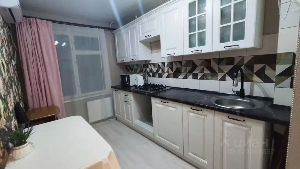 2-к кв. Краснодарский край, Динской район, Новотитаровская ст-ца, пос. ... - Фото 1