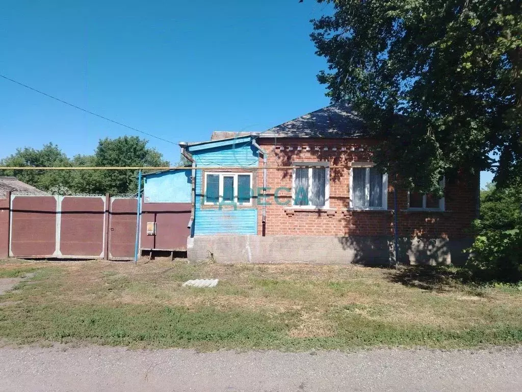 Дом в Белгородская область, Новооскольский муниципальный округ, с. ... - Фото 1