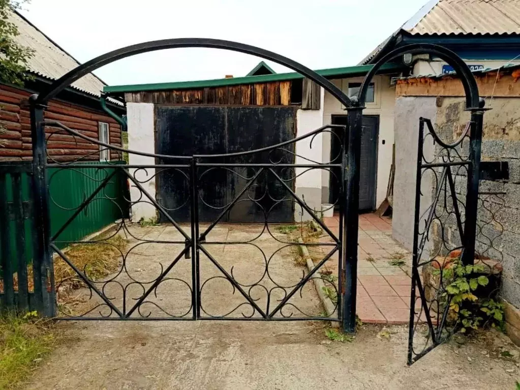 Дом в Кемеровская область, Ленинск-Кузнецкий ул. Суворова, 229 (86 м) - Фото 1