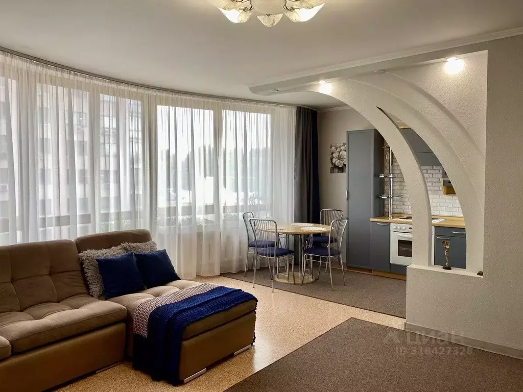 2-к кв. Кемеровская область, Кемерово бул. Строителей, 32/1 (83.7 м) - Фото 1
