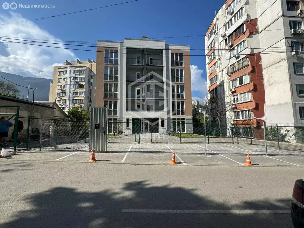 1-комнатная квартира: Ялта, улица Грибоедова, 15 (43.2 м) - Фото 1