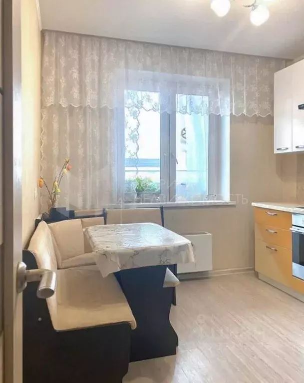 2-к кв. Тюменская область, Тюмень ул. Елизарова, 12 (54.0 м) - Фото 1