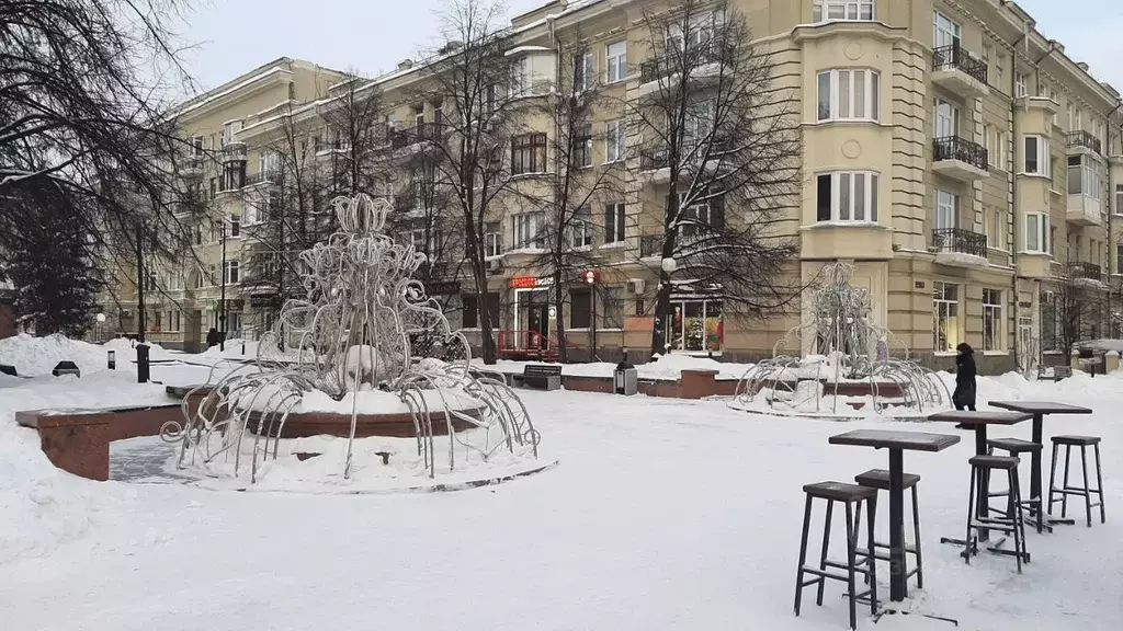 Помещение свободного назначения в Красноярский край, Красноярск просп. ... - Фото 1