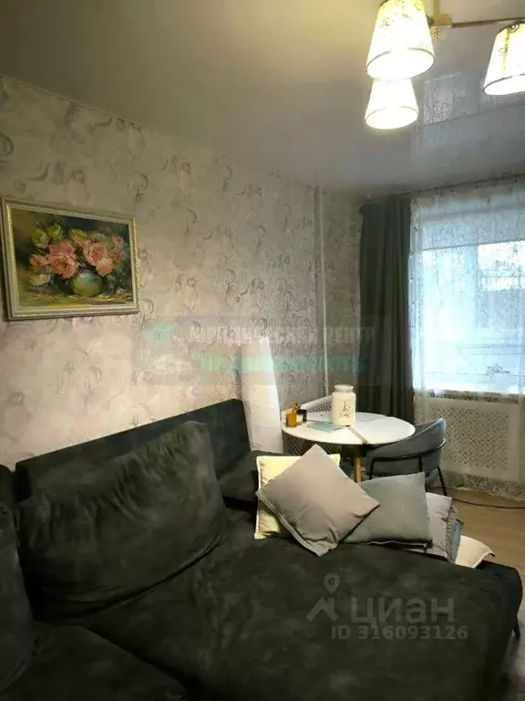 3-к кв. Белгородская область, Белгород ул. Челюскинцев, 35 (71.7 м) - Фото 1