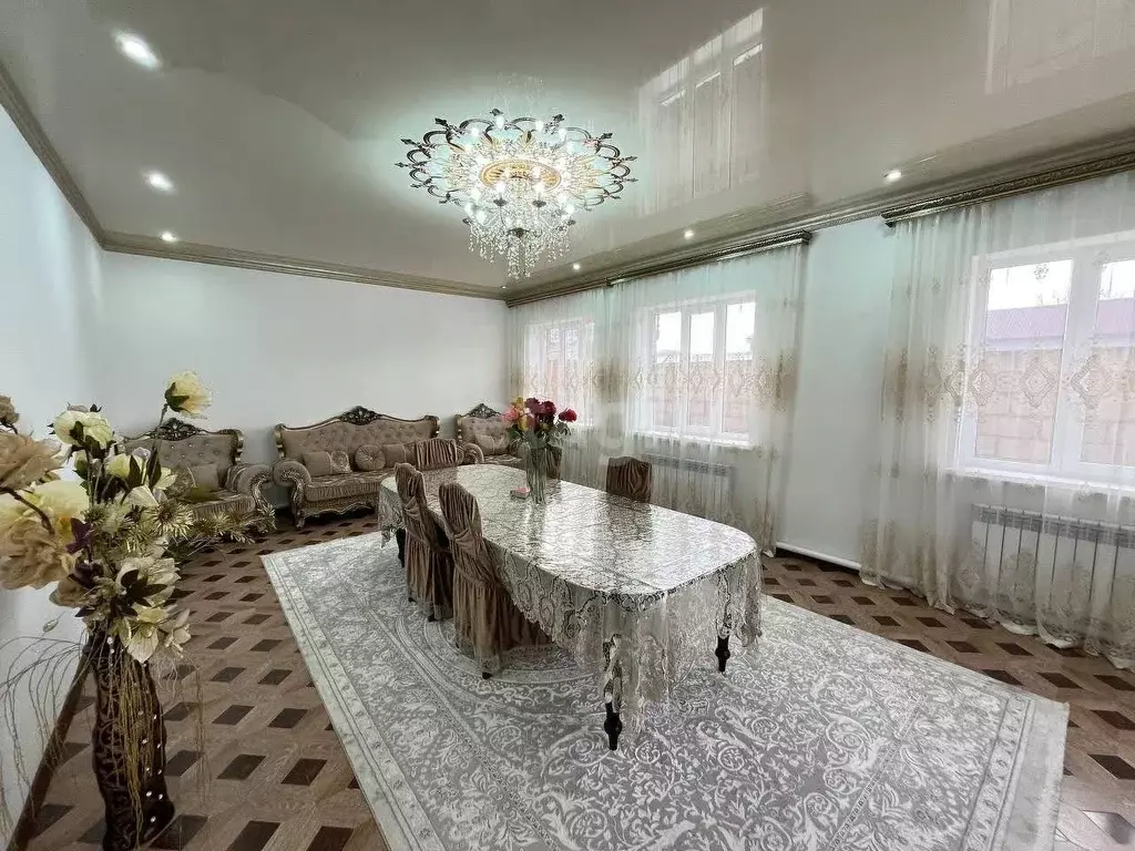 Дом в Ингушетия, Назрановский район, с. Плиево ул. П. Плиева (130 м) - Фото 1