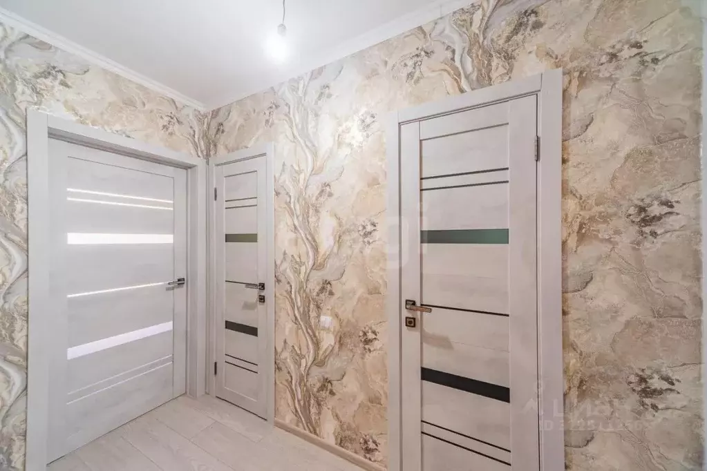 3-к кв. Саратовская область, Саратов ул. Имени С.П. Лисина, 14А (80.5 ... - Фото 1