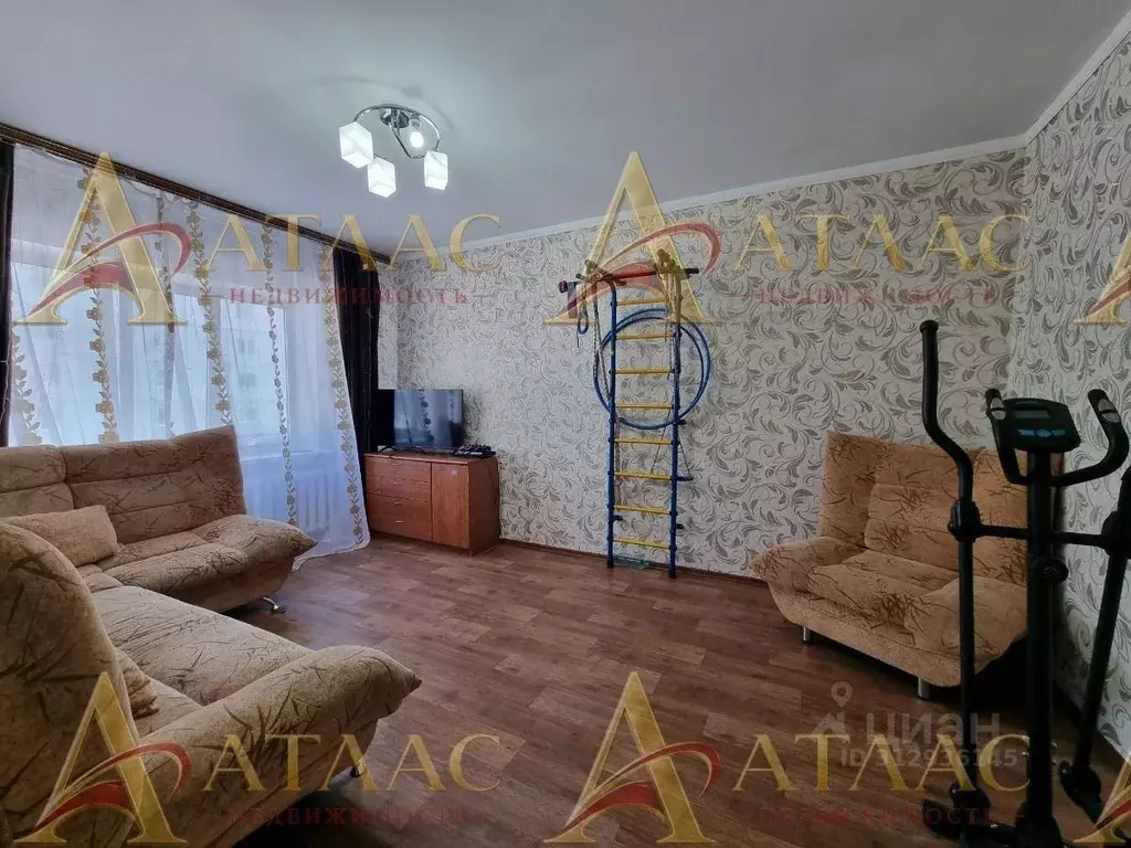 3-к кв. Саха (Якутия), Нерюнгри Южно-Якутская ул., 31 (66.9 м) - Фото 1