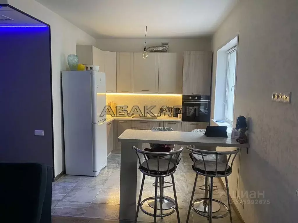 2-к кв. Красноярский край, Красноярск Абытаевская ул., 36 (58.0 м) - Фото 1