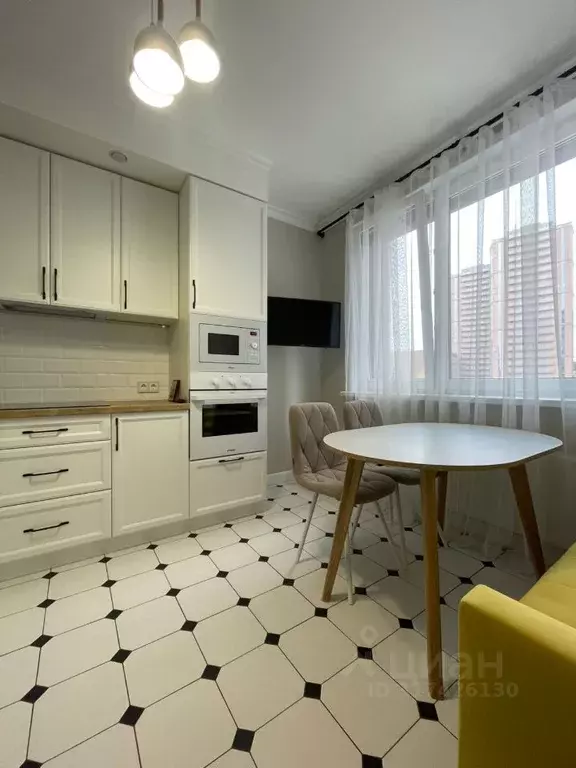 2-к кв. Санкт-Петербург ул. Парфеновская, 17 (60.0 м) - Фото 0