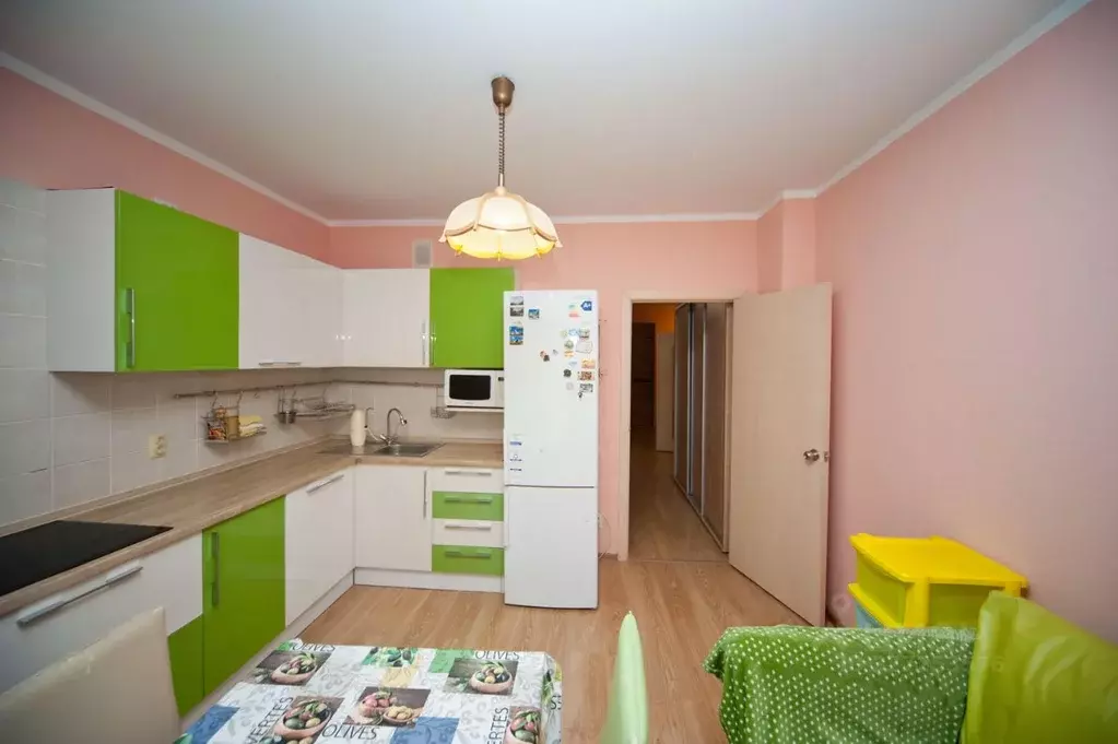 2-к кв. Свердловская область, Екатеринбург ул. Совхозная, 2 (75.1 м) - Фото 2