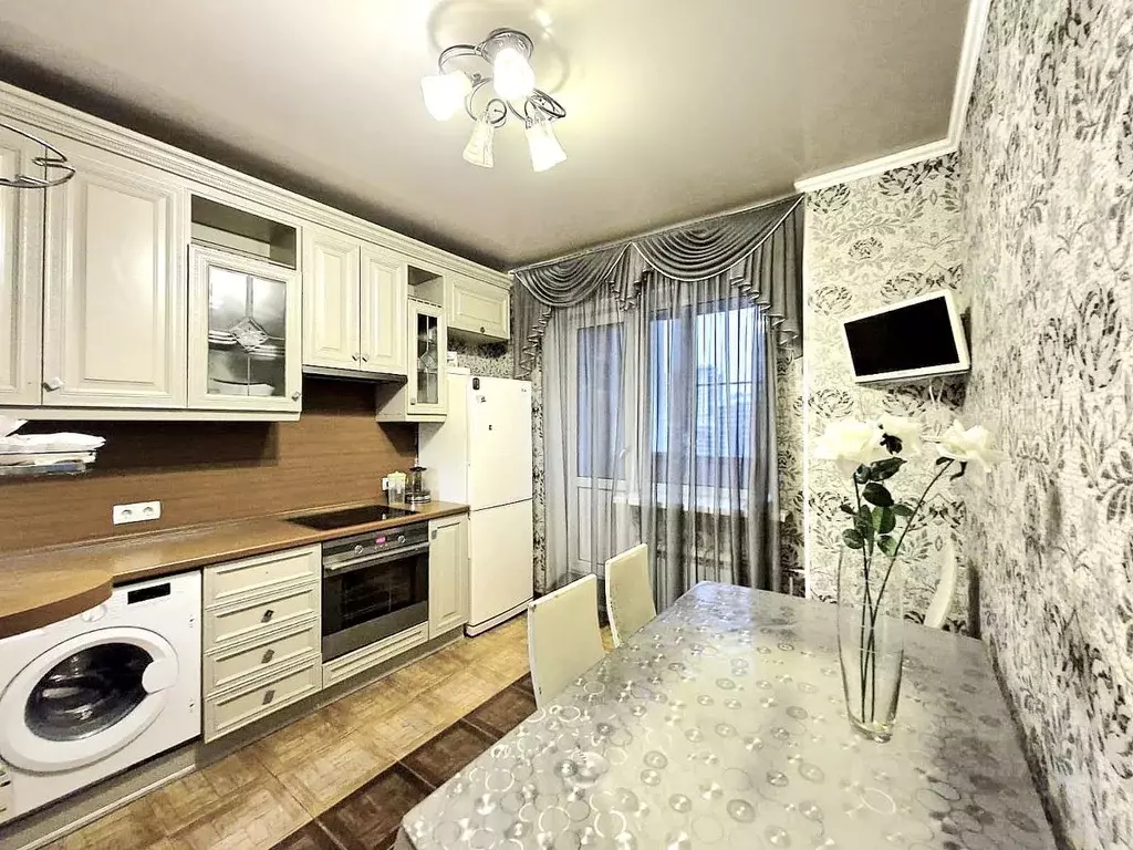 2-к кв. Санкт-Петербург ул. Оптиков, 50к2 (62.5 м) - Фото 1