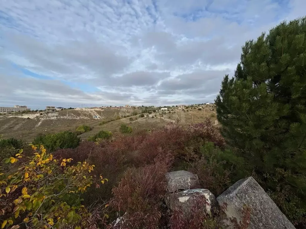 Участок в Крым, Симферополь ул. Виктора Шпыхова (6.0 сот.) - Фото 1