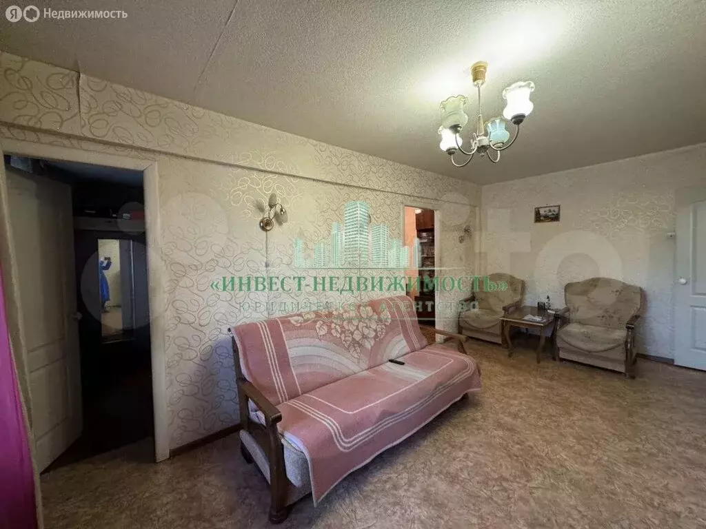 3-комнатная квартира: Брянск, улица Чернышевского, 64А (48.3 м) - Фото 1