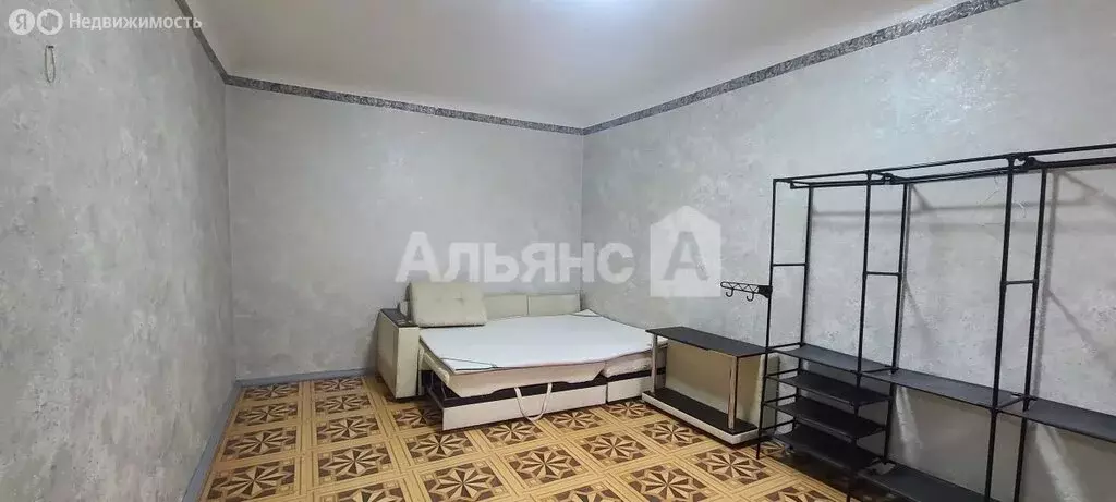 Дом в Каменск-Шахтинский, улица Танкистов (68 м) - Фото 1