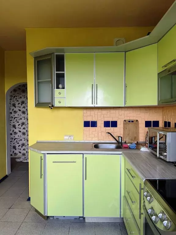 2-к кв. Омская область, Омск просп. Космический, 97В (52.0 м) - Фото 1