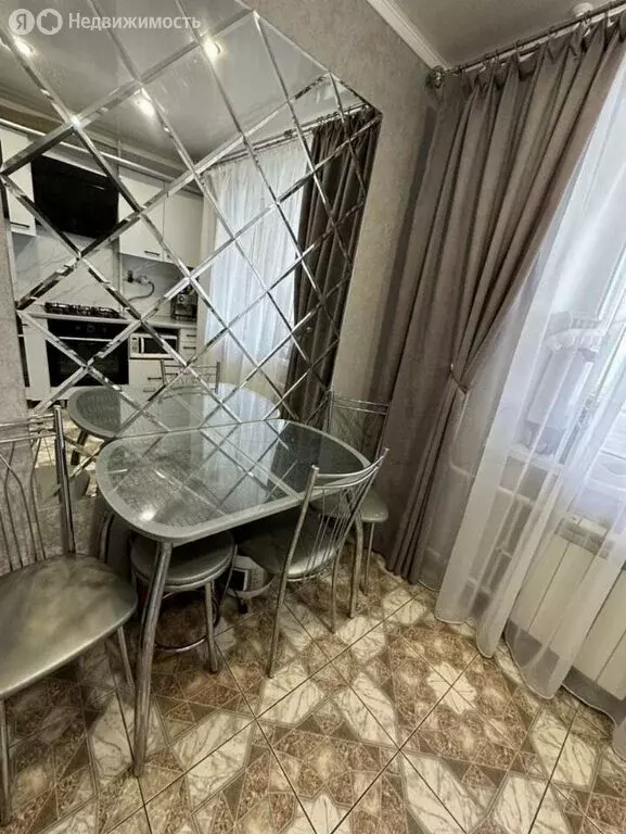 2-комнатная квартира: Губкин, улица Раевского, 8А (48 м) - Фото 0