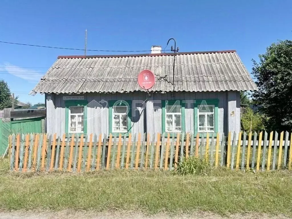 Дом в Тюменская область, Ярковский район, с. Дубровное Комсомольская ... - Фото 0