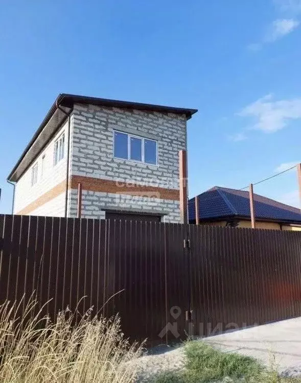 Дом в Курская область, Курский район, Моковский сельсовет, д. 2-я ... - Фото 1