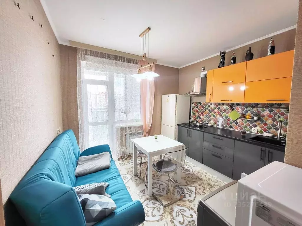 1-к кв. Омская область, Омск просп. Комарова, 14к2 (35.0 м) - Фото 1